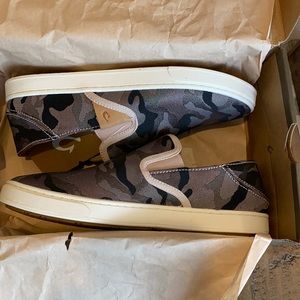 Olukai Pehuea Pa’i women’s size 8 shoe